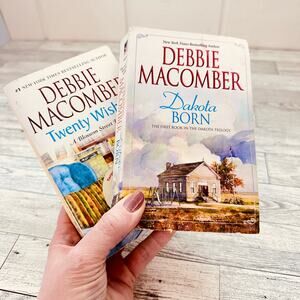 Debbie Macomber Lot of 2 Dakota Born & Twenty Wishes Vintage Paperback Bundle